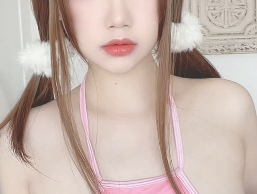 Vào Live Xem Chị Thỏ Ngọc Show Hàng Ngon Đi Nào