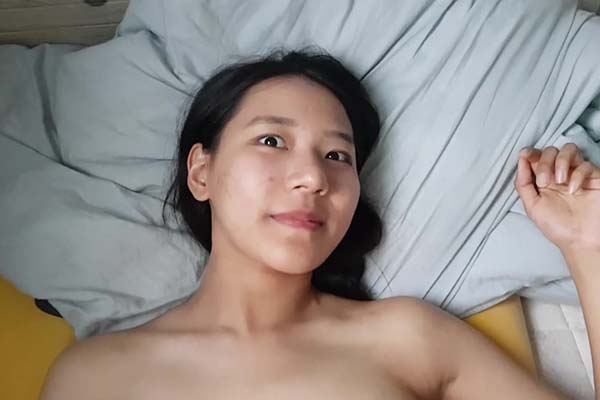 Tính ngâm cu trong lồn mà em không cho